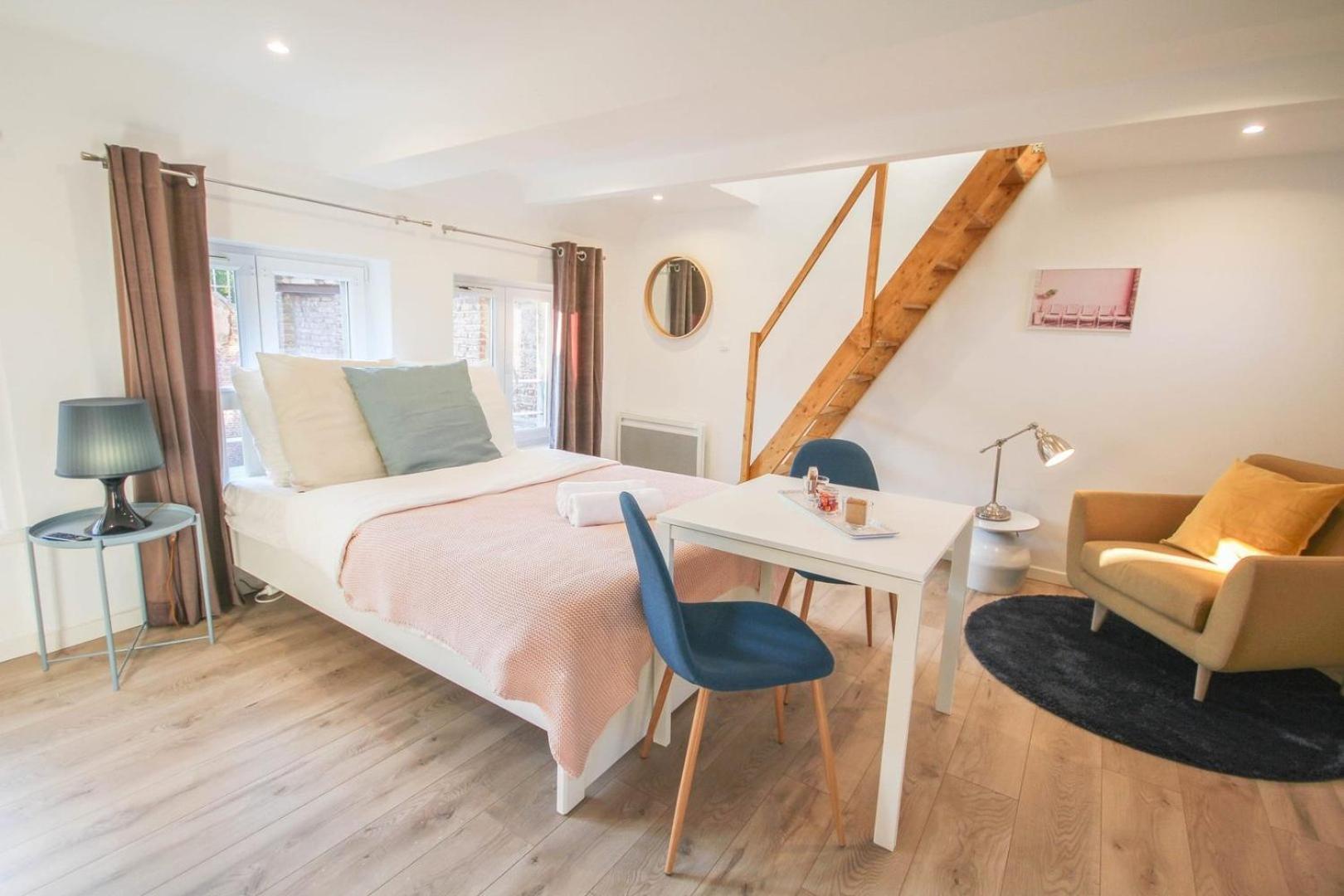 Lille Hypercentre Gares - Small Suite Екстер'єр фото